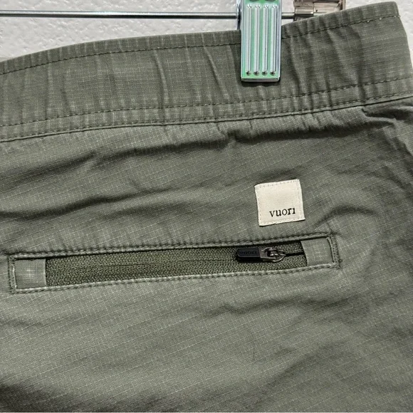 Vuori Cargo Pants Women Sz M Ripstop Army Green Mid Rise Slim Fit Gorp Core - Picture 12 of 15
